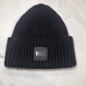 UGG black Ribbed Beanie